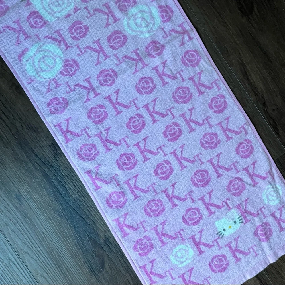 Sanrio Pink Hello Kitty Rose Floral 100% Cotton Hand Face Towel NEW
